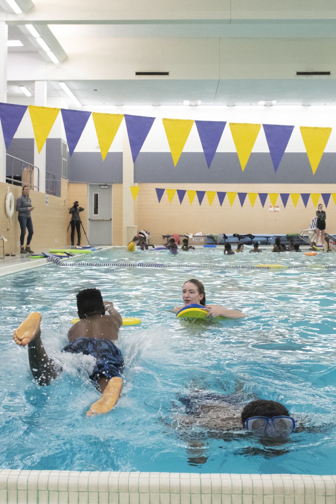 Refugee students hone their swimming skills